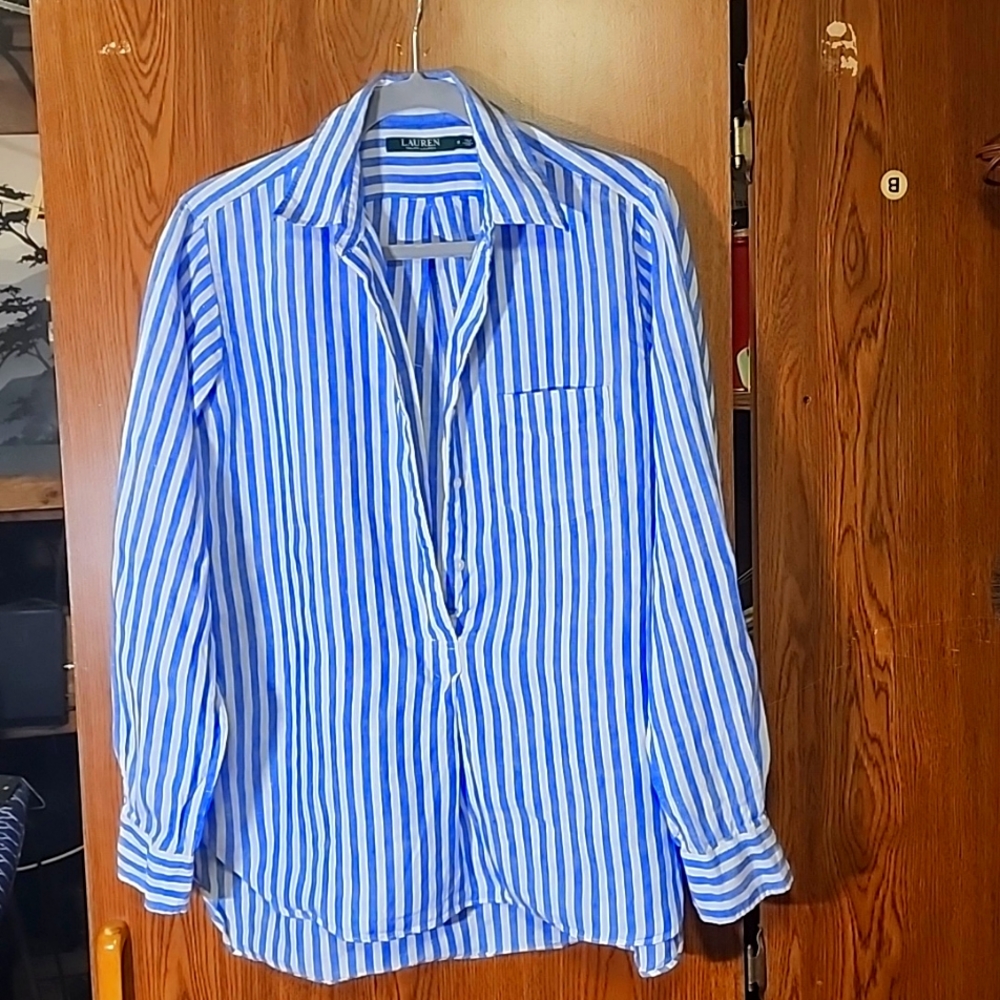 Long sleeve half buttened front long sleeve linen blue and white stripe shirt